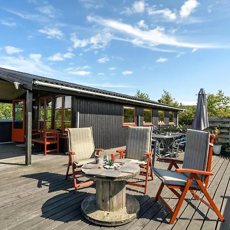 Dom wakacyjny Cozy In With Kitchen